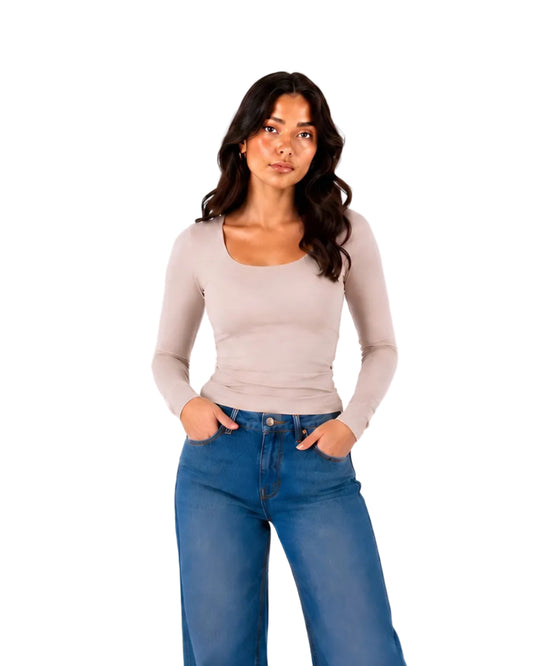 Mazics "SQ. NECK" TOP.